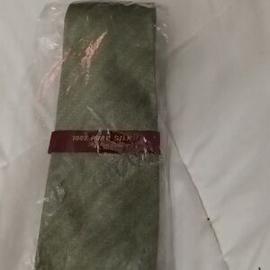 European 100%Silk Dress Tie, Green Brand new ,